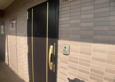 【防犯設備】 | ライオンズヒルズ町田第二 | 当然のことではありますが、オートロックやセンサーライト、ホームセキュリティーなどの防犯設備があれば、小さいお子様がいるご家庭も安心ですよね！まず物件購入の際は、防犯設備もチェックするようにしましょう。