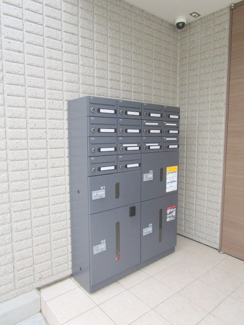 メゾン経堂のその他共用部分|宅配ＢＯＸあります