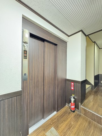 ハイツゼームス坂のその他共用部分|エレベーター