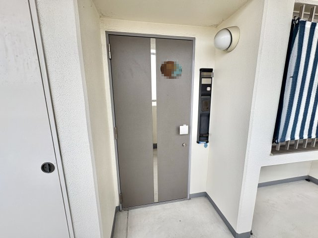 エフ・コート神戸西の玄関
