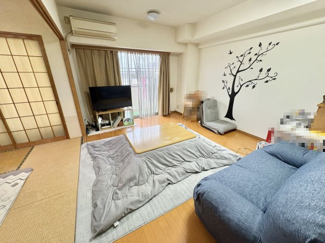 エフ・コート神戸西の居間・リビング|ＬＤＫ約１３．５帖