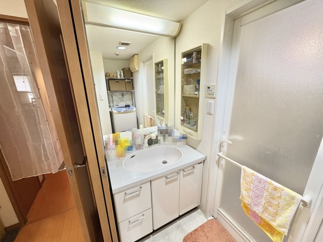 エフ・コート神戸西の独立洗面台