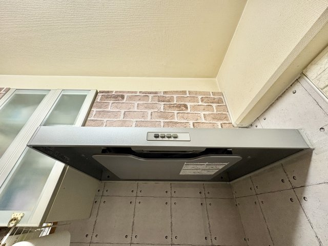 エフ・コート神戸西のキッチン|レンジフード、２０２３年２月頃交換