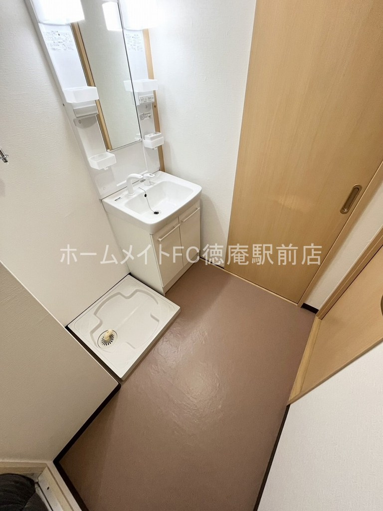 大阪市鶴見区今津南１丁目の賃貸マンションの洗面所