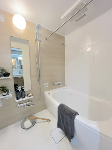 皐月マンション那の川の浴室