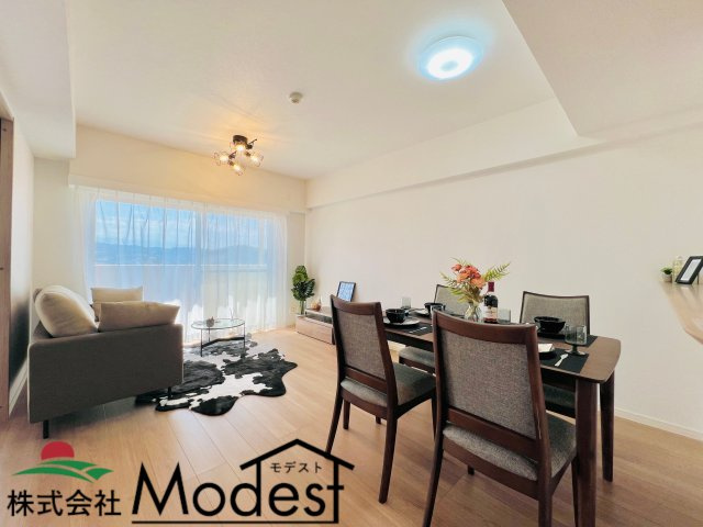 サンクレイドル高崎ガーデンコートの居間・リビング|明るく開放的なリビング♪