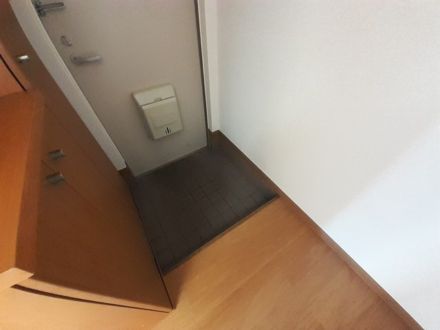 キャピタルリッチBの玄関