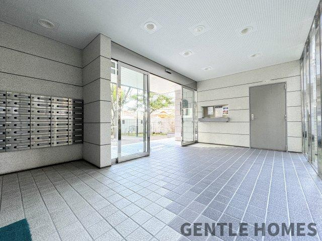 福岡市南区三宅３丁目の中古マンションのエントランス