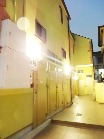 カスティーロ松ヶ丘のエントランス|出入り口