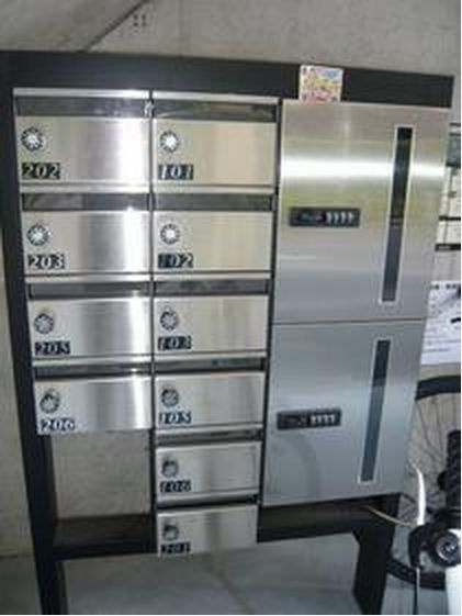 カスティーロ松ヶ丘のその他共用部分|メールBOX