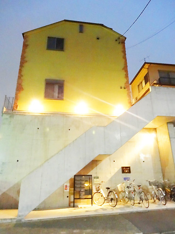 カスティーロ松ヶ丘の駐車場|バイク相談・駐輪場☆