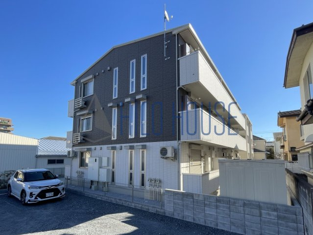 プラシードの外観