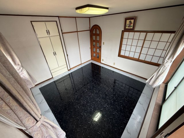 北足立郡伊奈町大字小室　中古戸建の洋室|洋室です