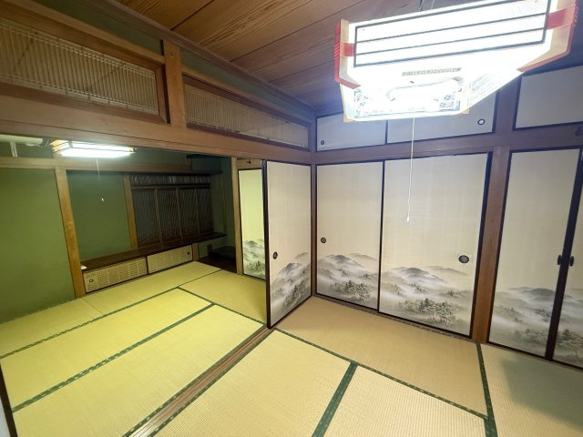 北足立郡伊奈町大字小室　中古戸建の和室|和室がひろがる居住スペース