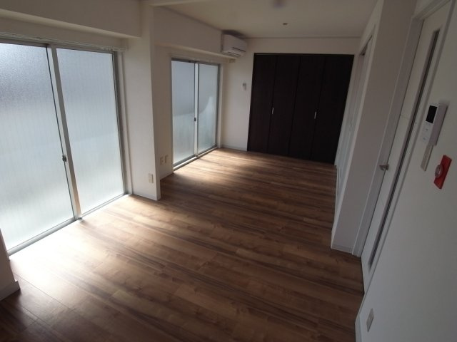 第２豊田ビルの居間・リビング