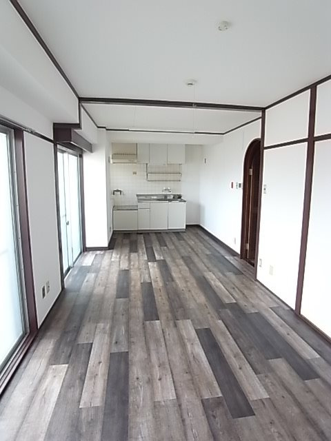 第２豊田ビルの居間・リビング