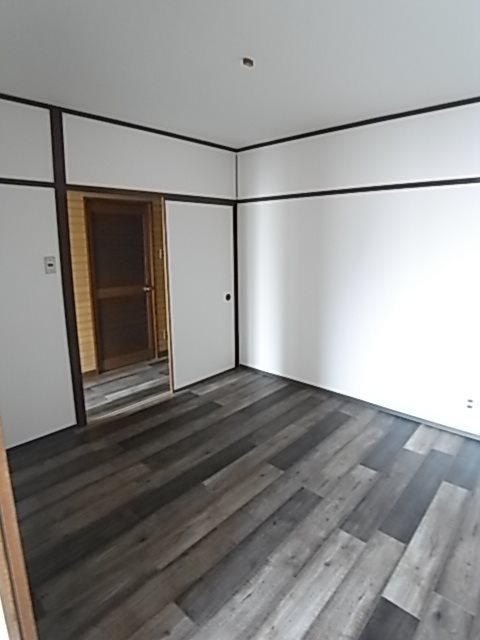 第２豊田ビルの洋室