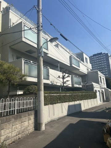 パーク・ハイム白山の外観