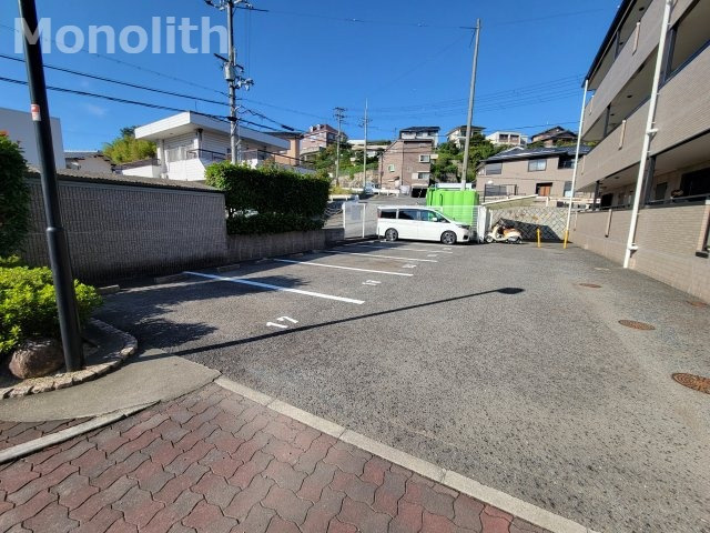 アニヴァーサリー96の駐車場