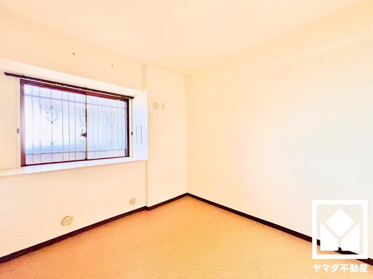 朝日プラザ伏見東の洋室