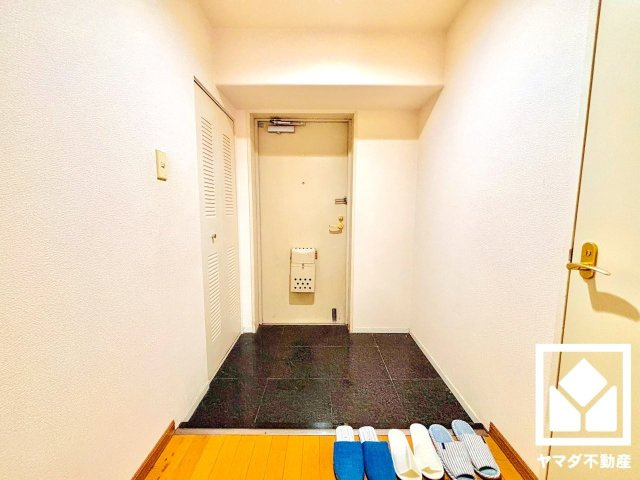 朝日プラザ伏見東の玄関