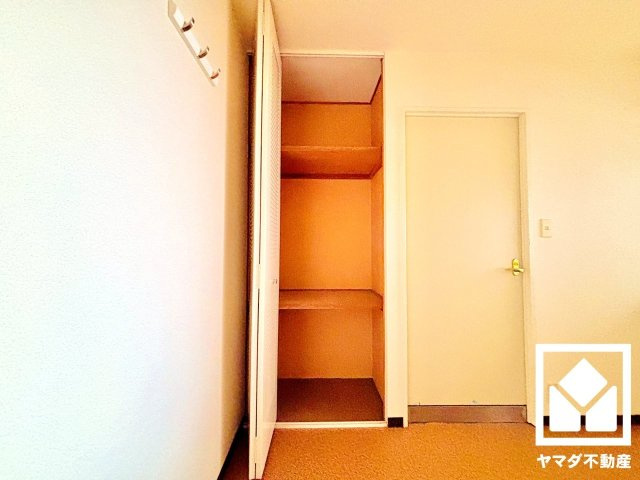 朝日プラザ伏見東の収納