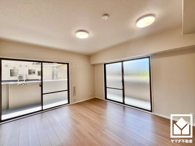 朝日プラザ伏見東の居間・リビング