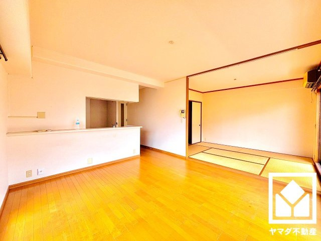 朝日プラザ伏見東の居間・リビング