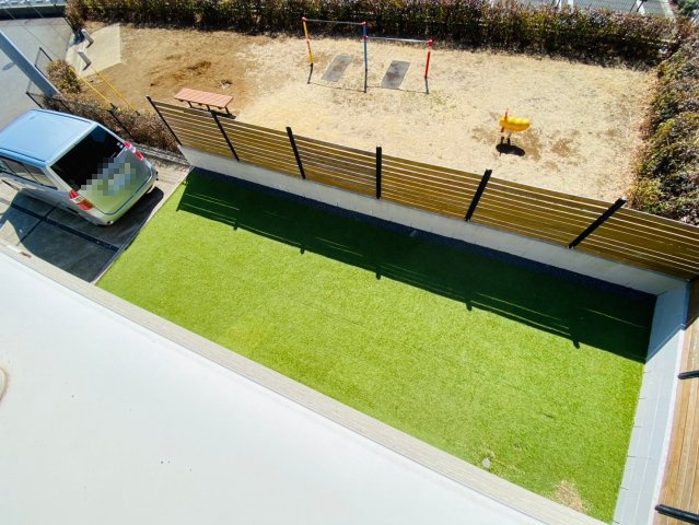 築浅　富里市七栄中古戸建の駐車場