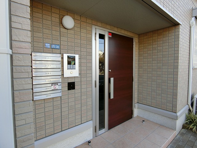 グリーンパレス宮沢のエントランス