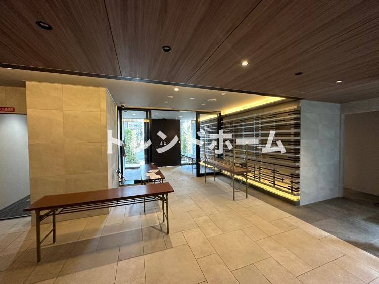 プレサンスドームシティのエントランス|選べる家電プランあり！！