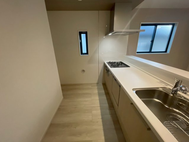 横浜市泉区中田西丁目 新築戸建て【仲介手数料無料】カースペース2台