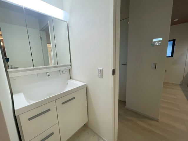 横浜市泉区中田西丁目 新築戸建て【仲介手数料無料】カースペース2台