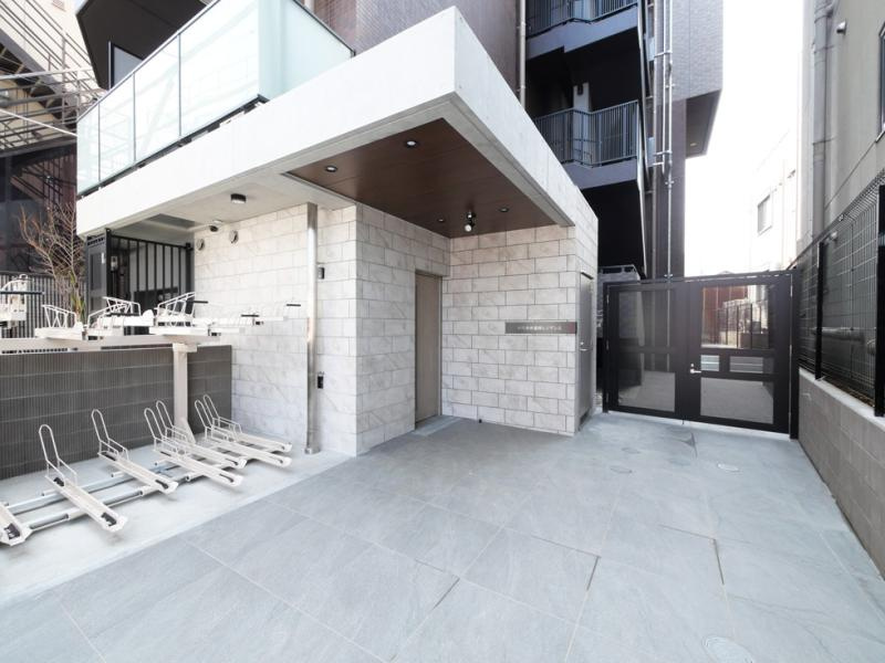 中野新井薬師レジデンスのエントランス