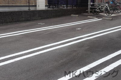 【駐車場】 | グランフェリオⅡ | 駐車スペースもあります