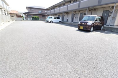 【駐車場】 | ステラコート | 駐車場