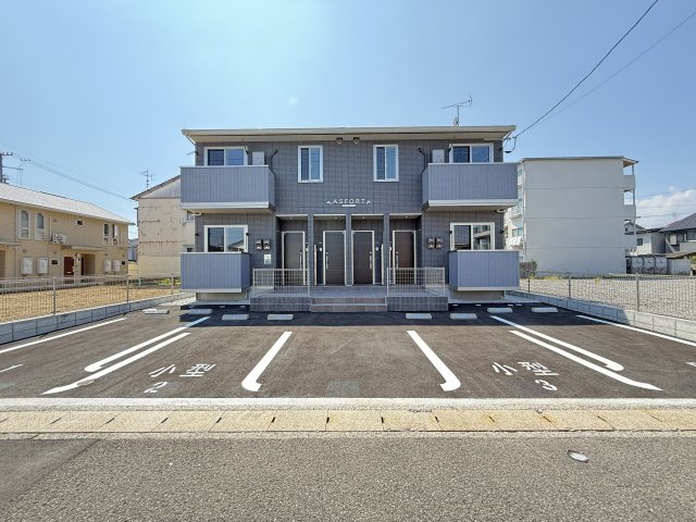 アスフォートの駐車場