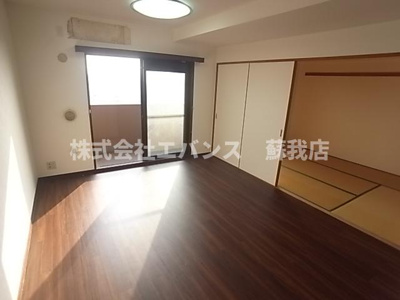 【居間・リビング】 | ダイアパレス京葉蘇我III | ゆったり過ごせるリビングです