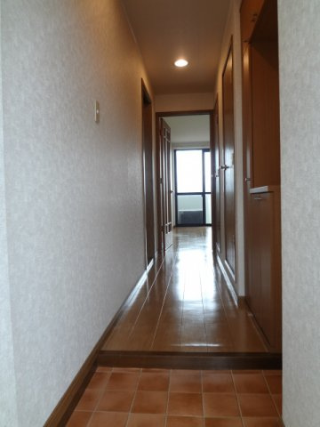 コートセゾンの玄関