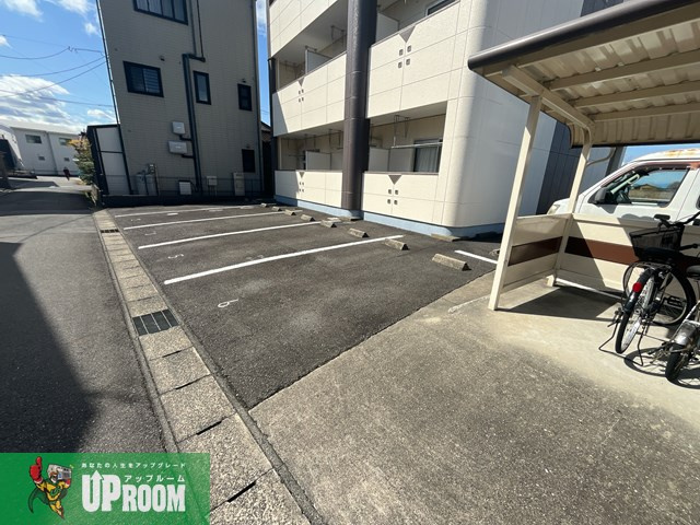 クレベールの駐車場