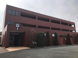 【エントランス】 | イースト　ステージ