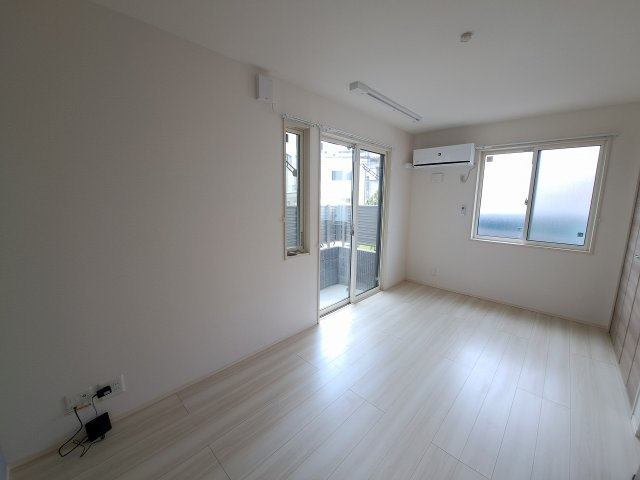 アモーレ松香園の居間・リビング