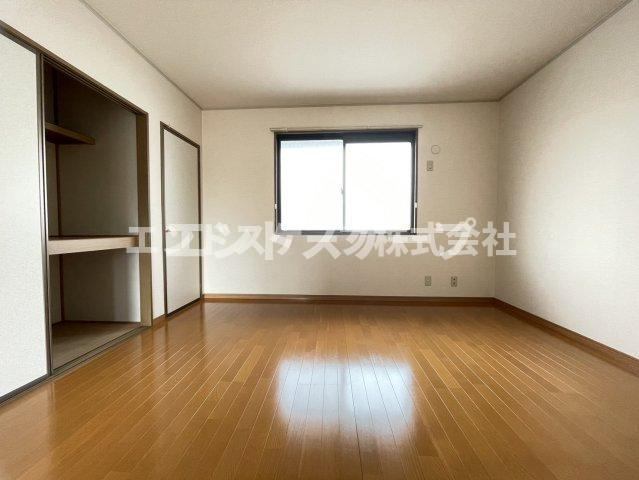 オリゾン　Ｂの洋室|高崎、前橋エリアのお部屋探しはエンドスケープまで！お客様の理想お聞かせ下さい♪
内装の色味が画像と異なる場合がございます。