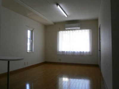 【居間・リビング】 | コスモハイツ 6