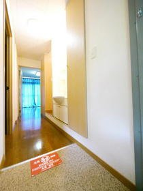 レオパレス羽折の玄関|毎日通る玄関はこちらです