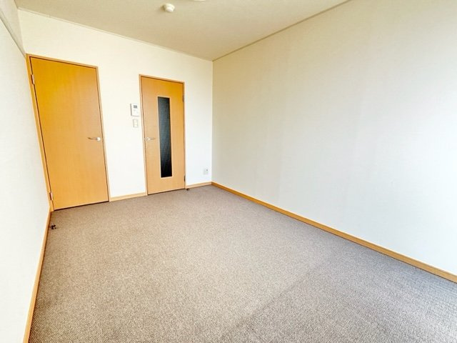 レオパレスウイング北坂戸の居間・リビング|ゆったり過ごせるリビングです