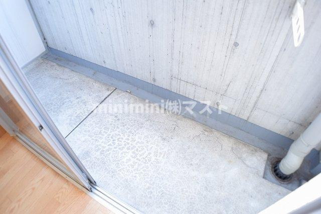 ウィンヒルズ難波西のバルコニー