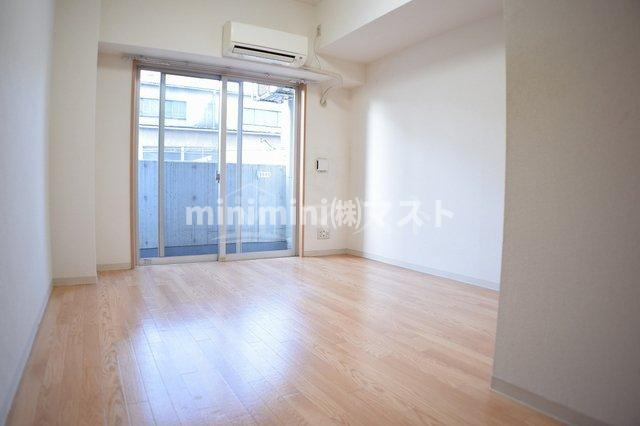 ウィンヒルズ難波西の居間・リビング