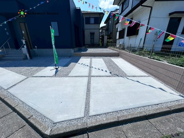 桶川市加納　7期　新築戸建　グラファーレ01の駐車場