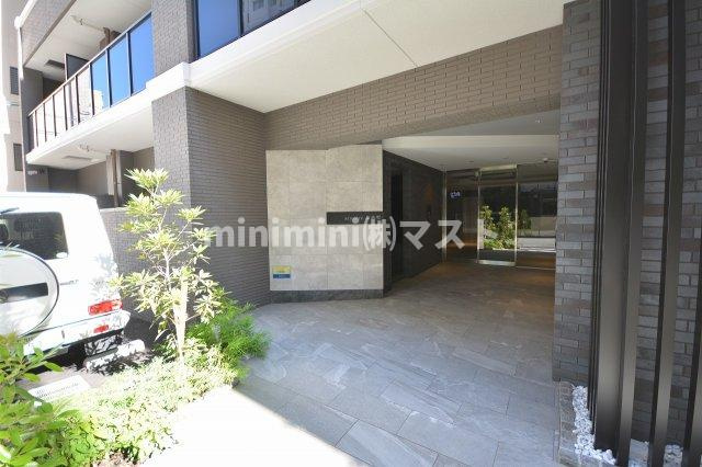 サンセール上本町のエントランス
